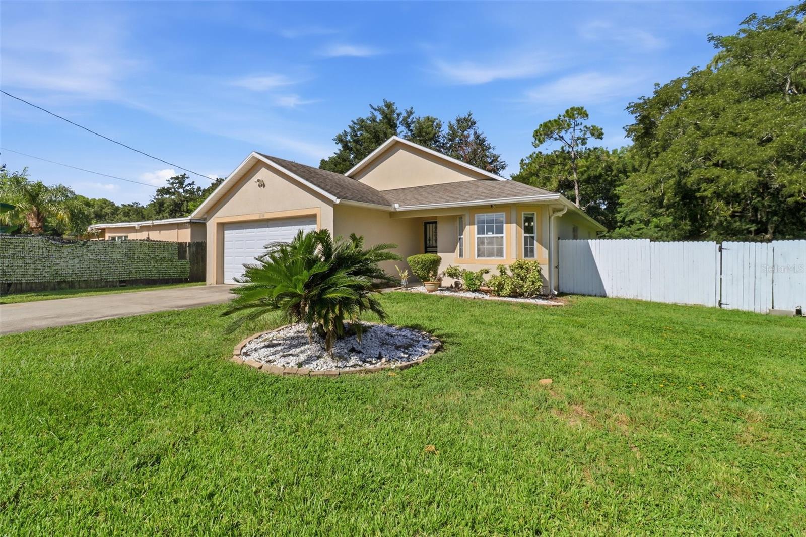 6100 Lee Lan Dr Property Photo 1