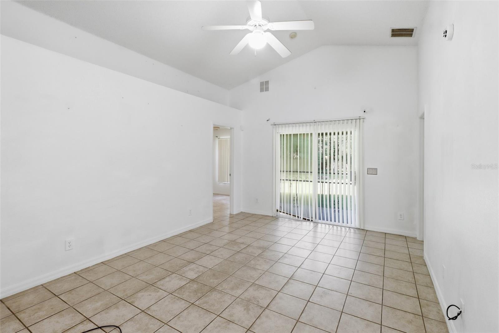 6100 Lee Lan Dr Property Photo 5