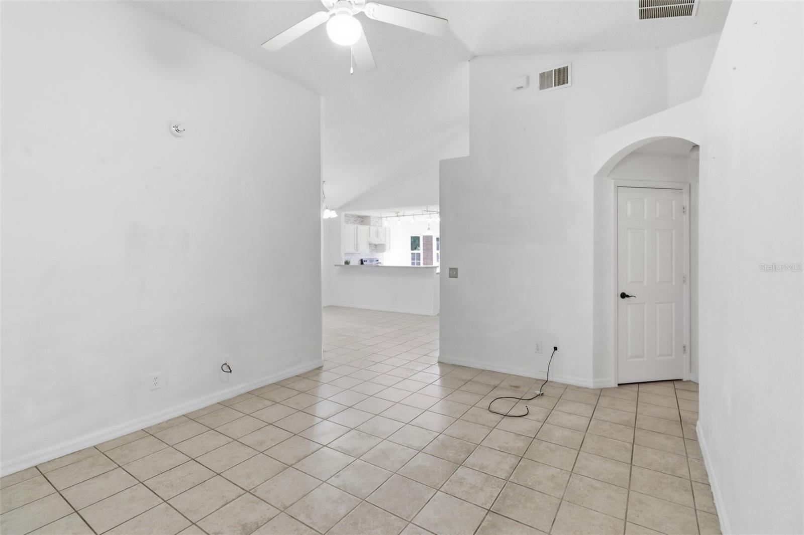 6100 Lee Lan Dr Property Photo 11