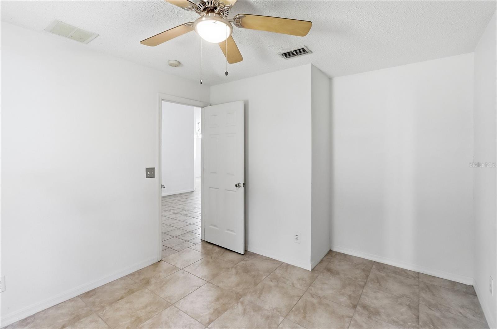 6100 Lee Lan Dr Property Photo 22