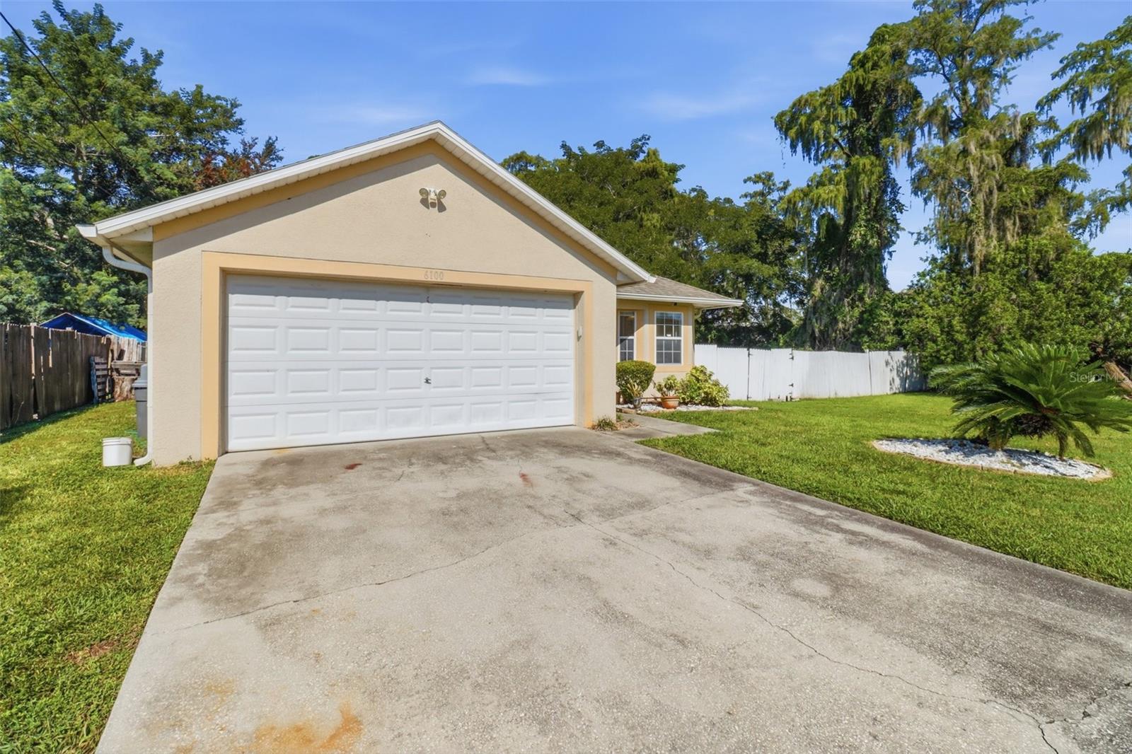6100 Lee Lan Dr Property Photo 29