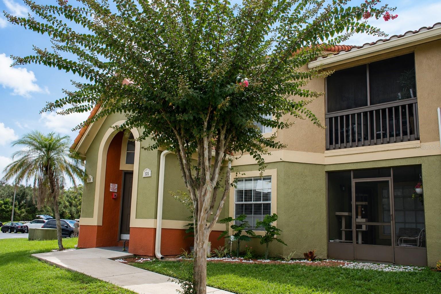429 Fountainhead Cir #121 Property Photo 1