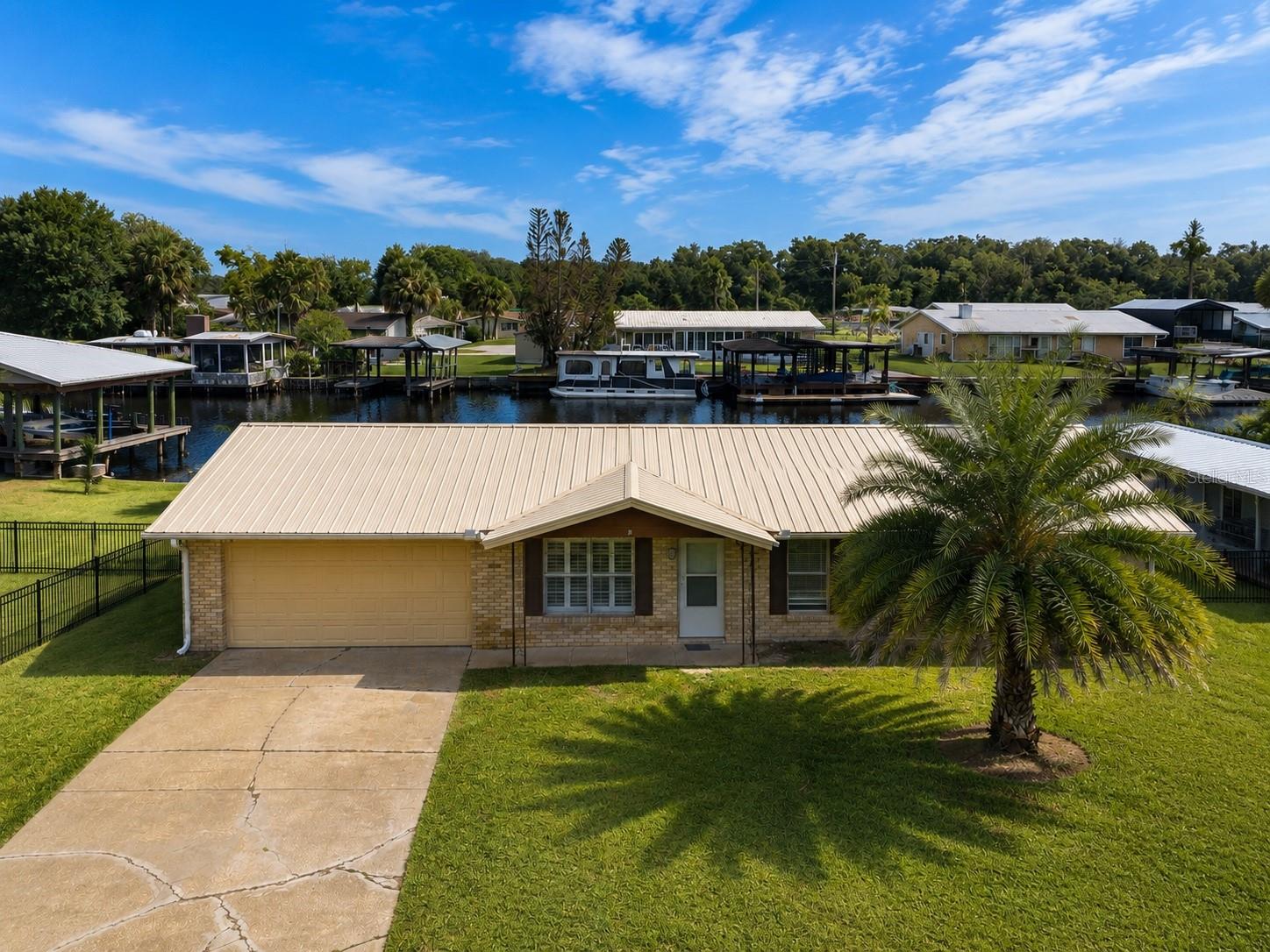 1636 Juno Trl Property Photo 1