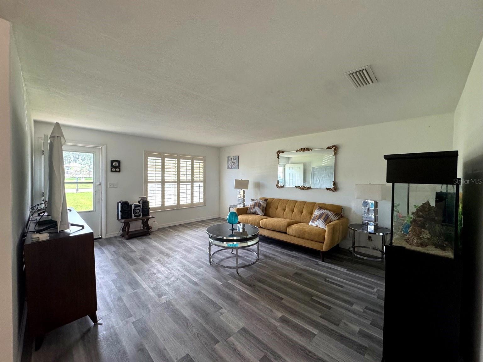 1636 Juno Trl Property Photo 5