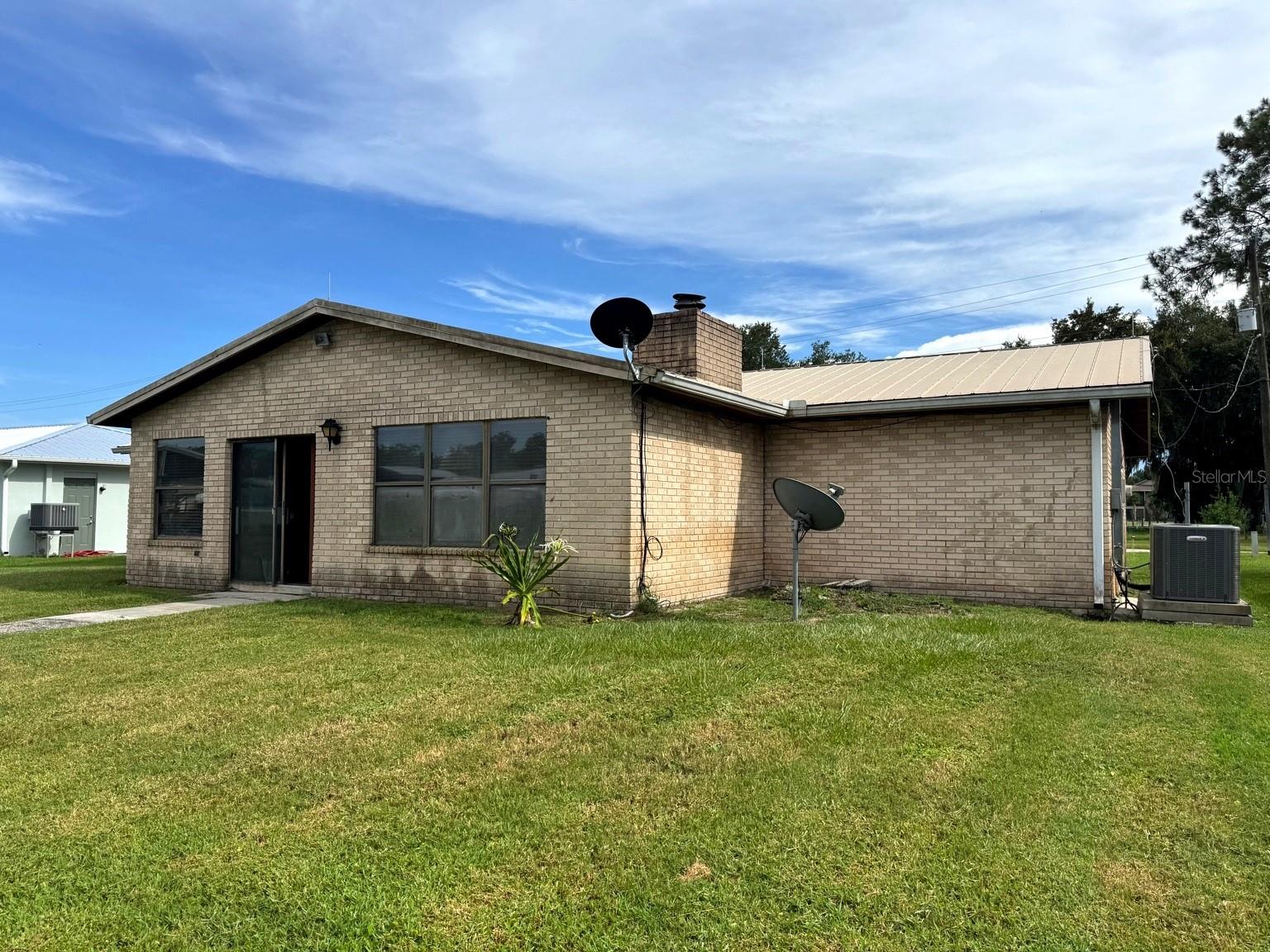 1636 Juno Trl Property Photo 18