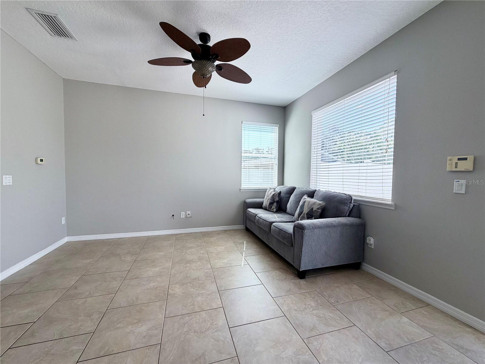 O6437707 Property Photo 14