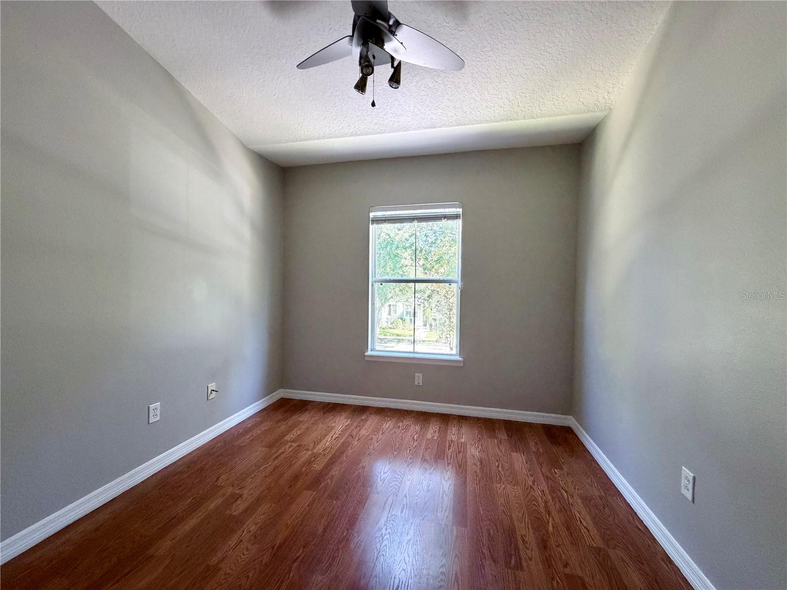 O6437707 Property Photo 22