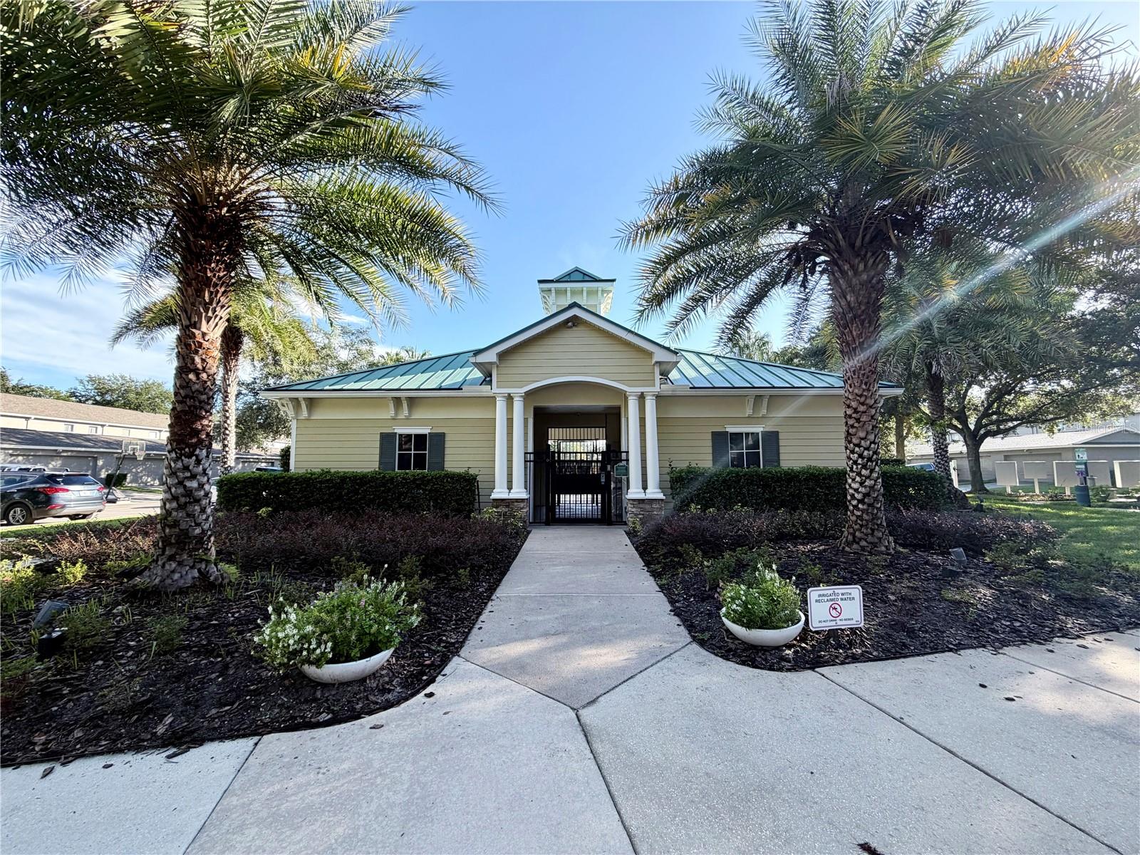 O6437707 Property Photo 34
