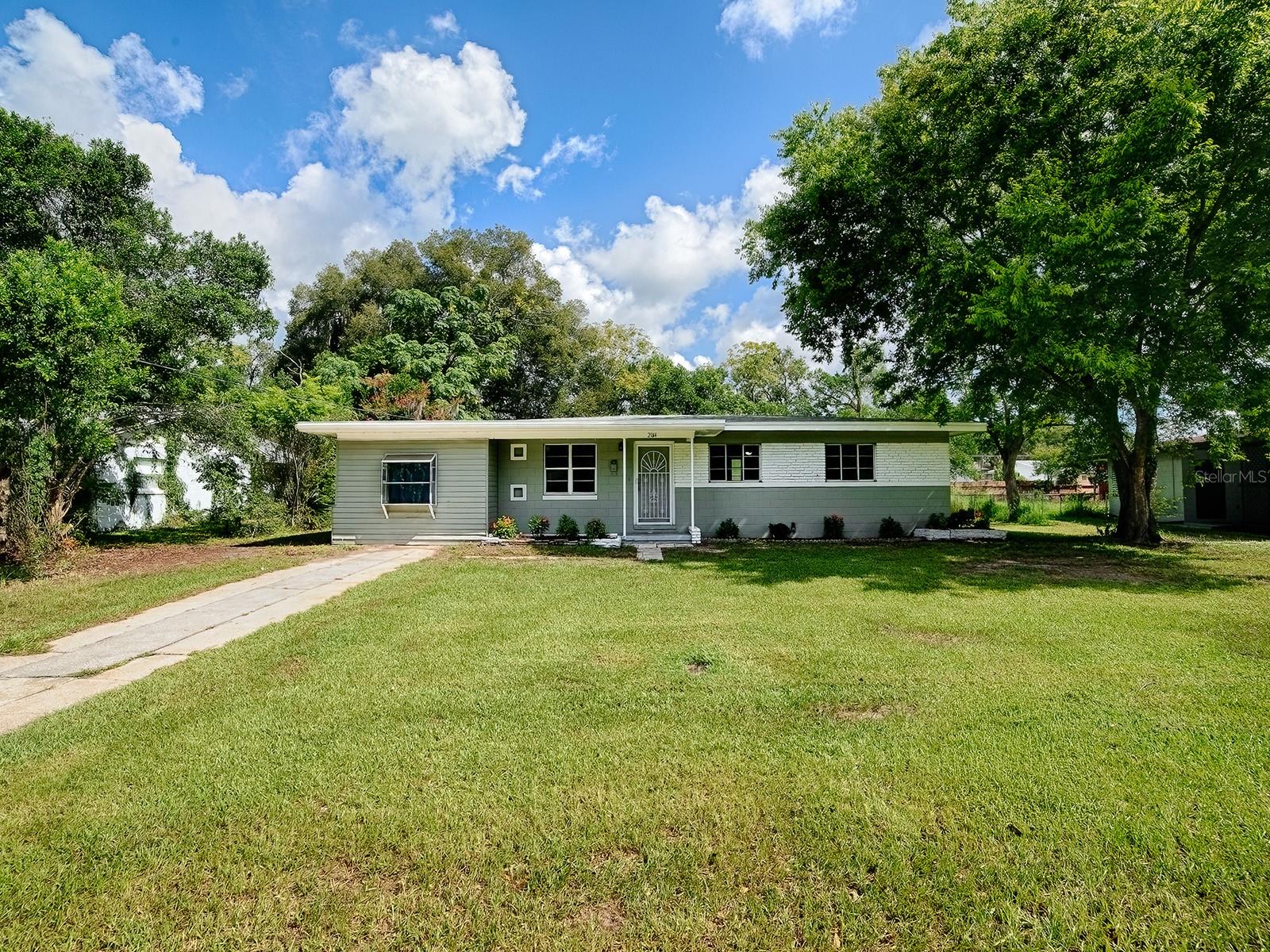 2014 Helms Ave Property Photo 1