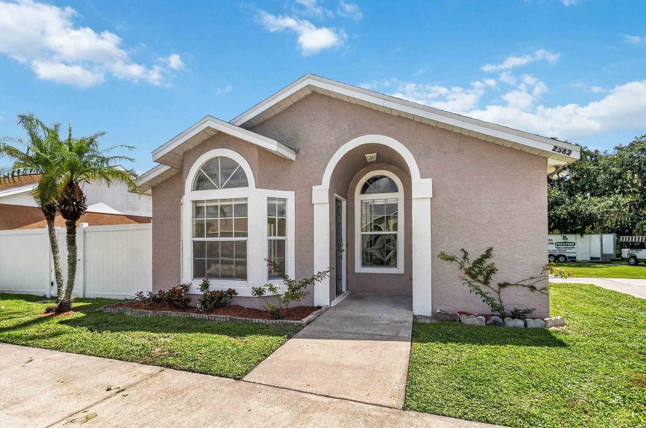 2382 Harbor Town Dr Property Photo 1