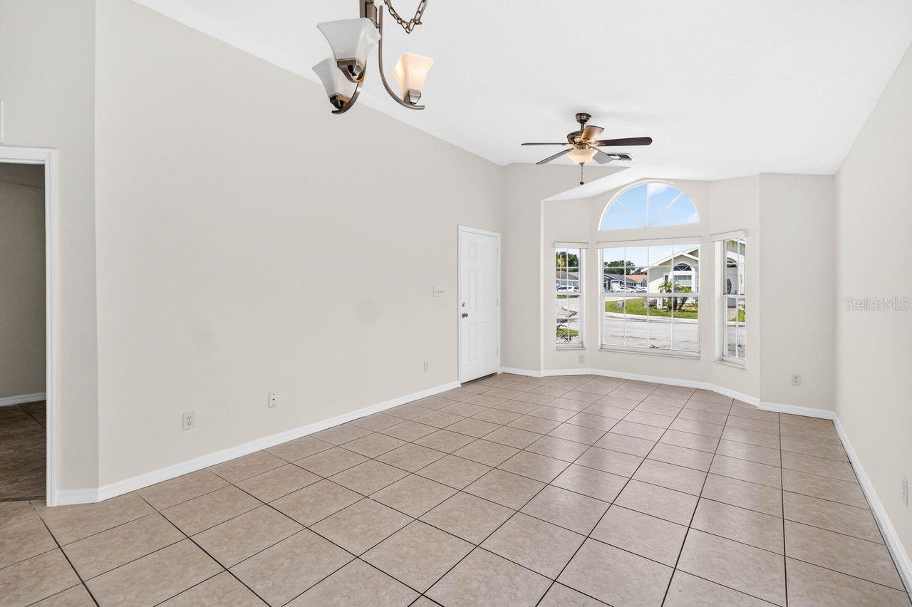 2382 Harbor Town Dr Property Photo 2