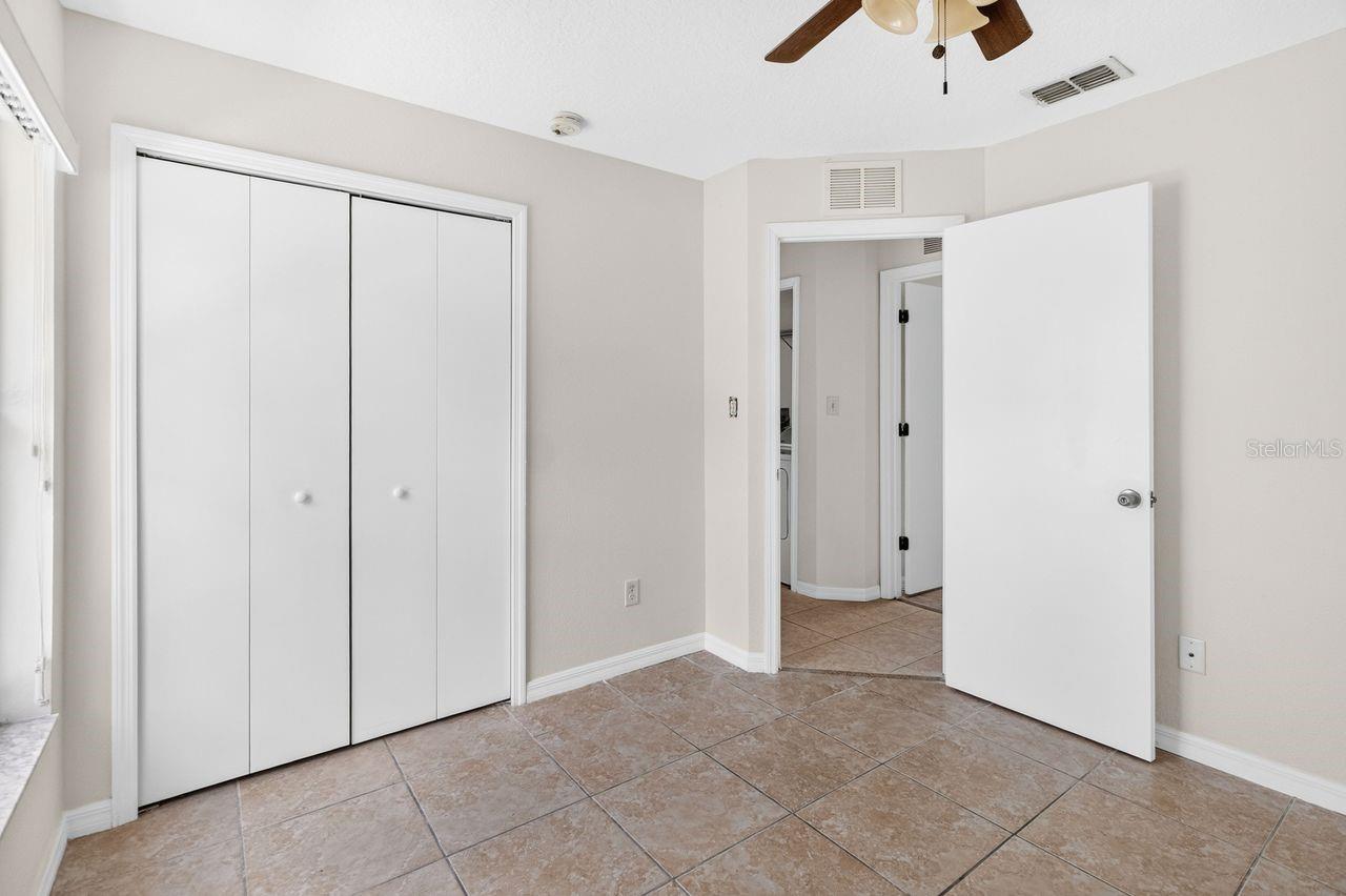 2382 Harbor Town Dr Property Photo 16