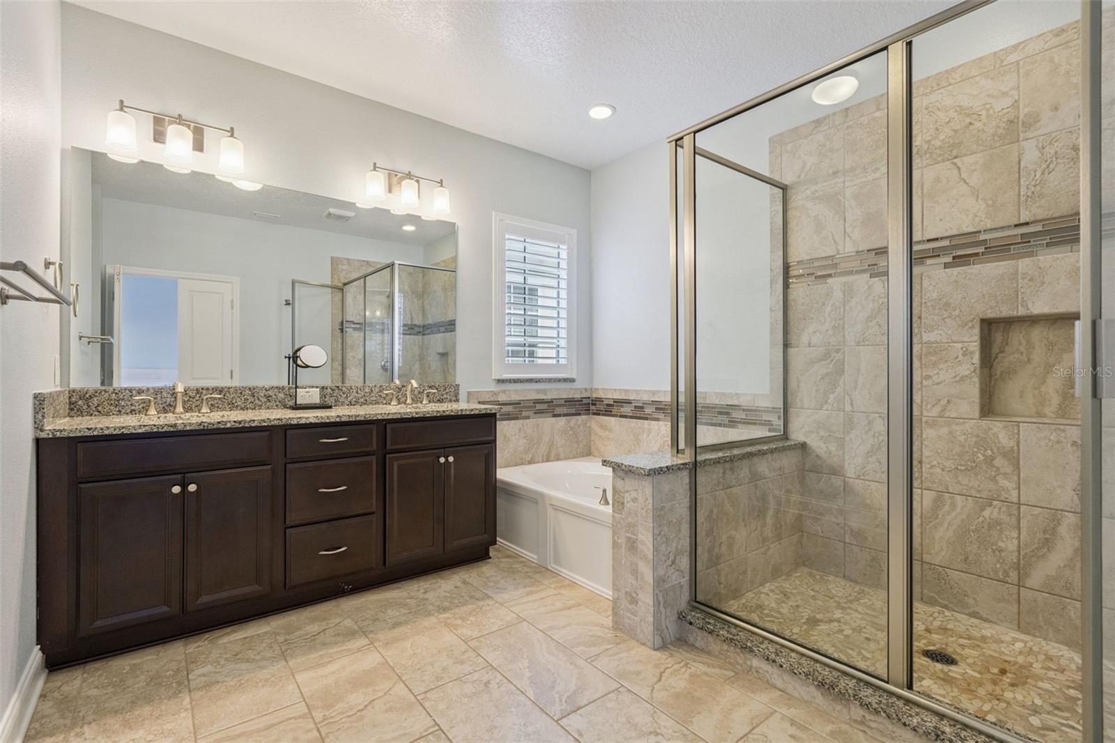 1589 Resolute St Property Photo 21