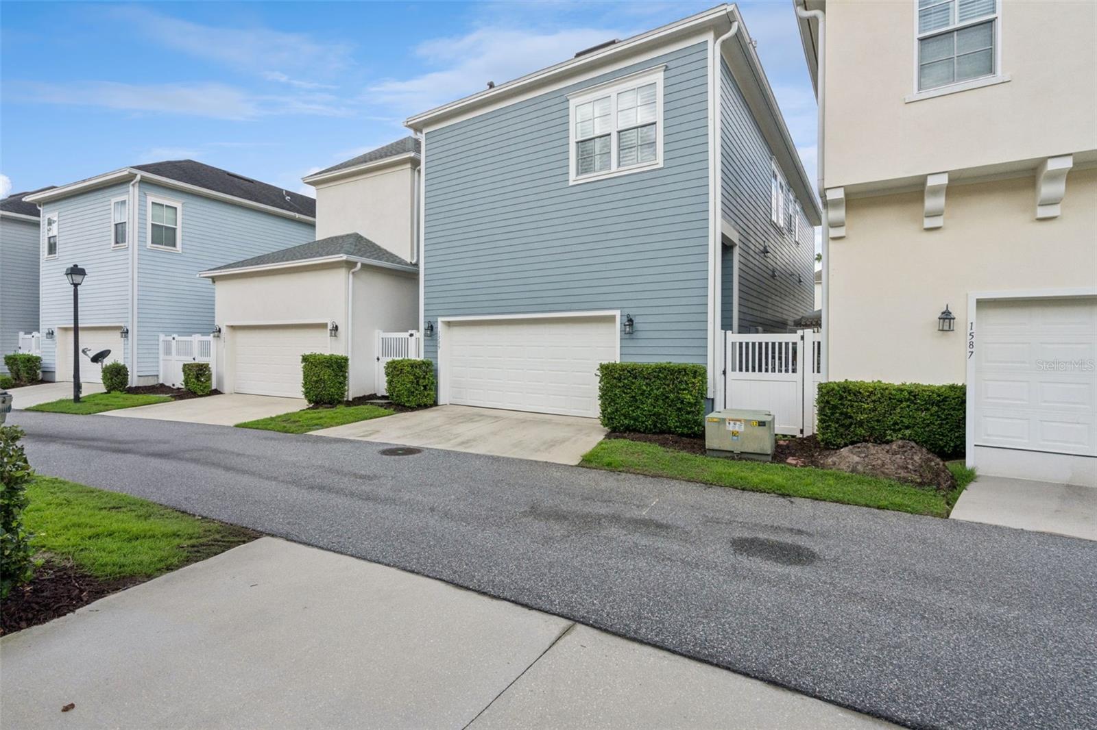 1589 Resolute St Property Photo 34
