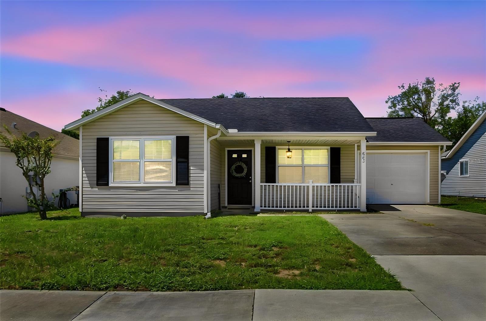 863 WISTERIA PL