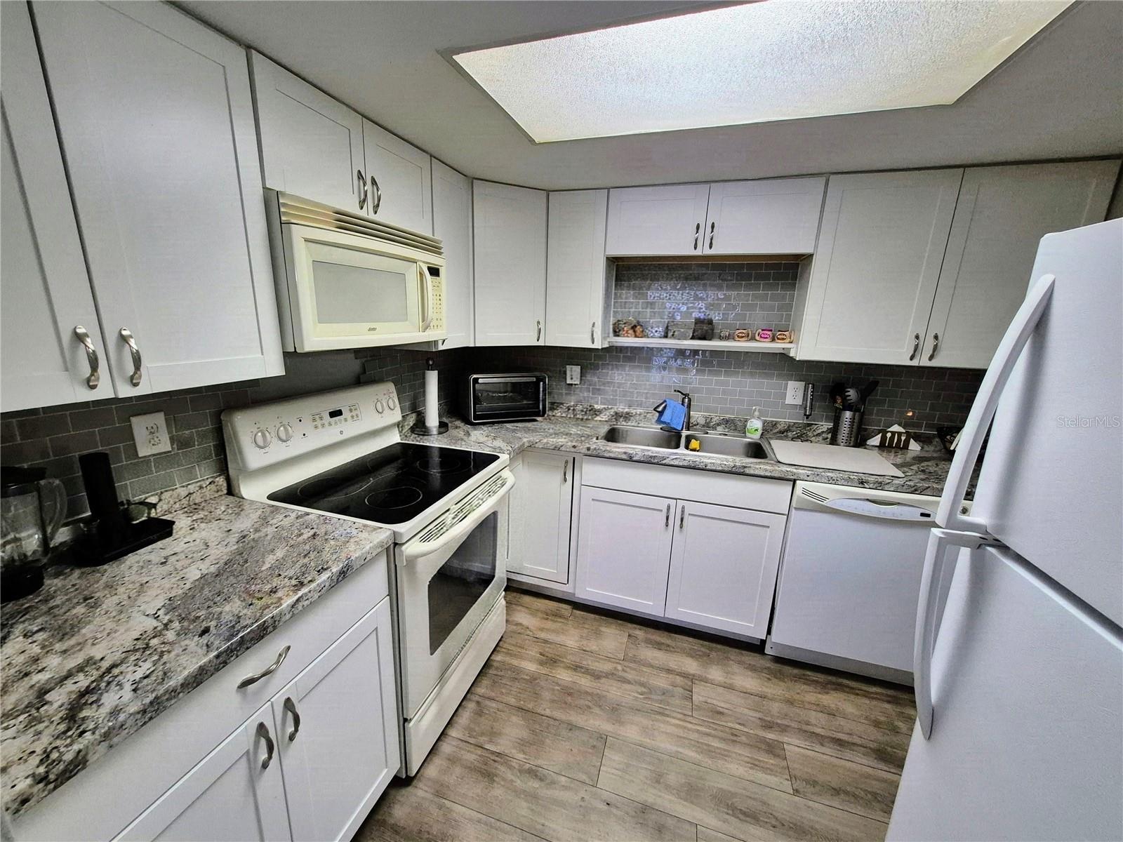 2520 Caper Ln #204 Property Photo 5