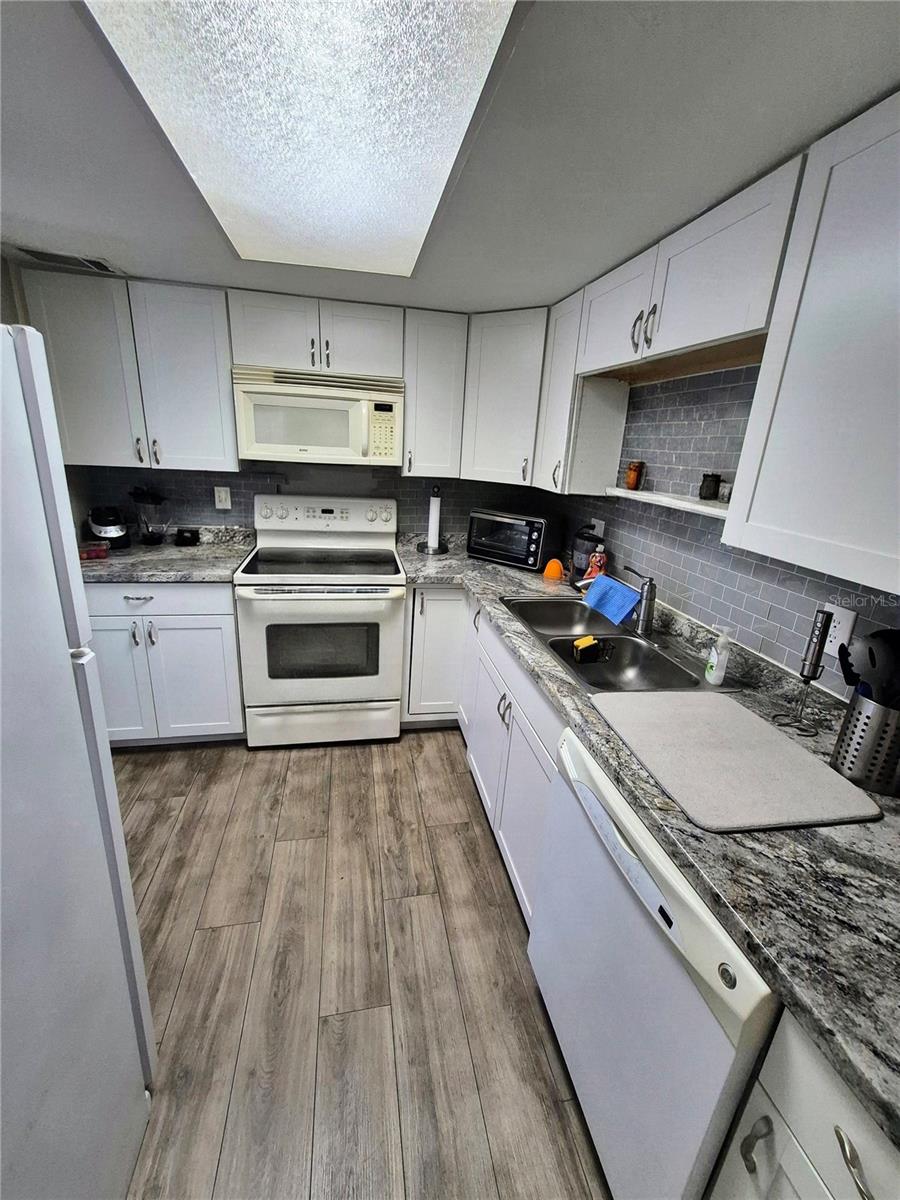 2520 Caper Ln #204 Property Photo 6