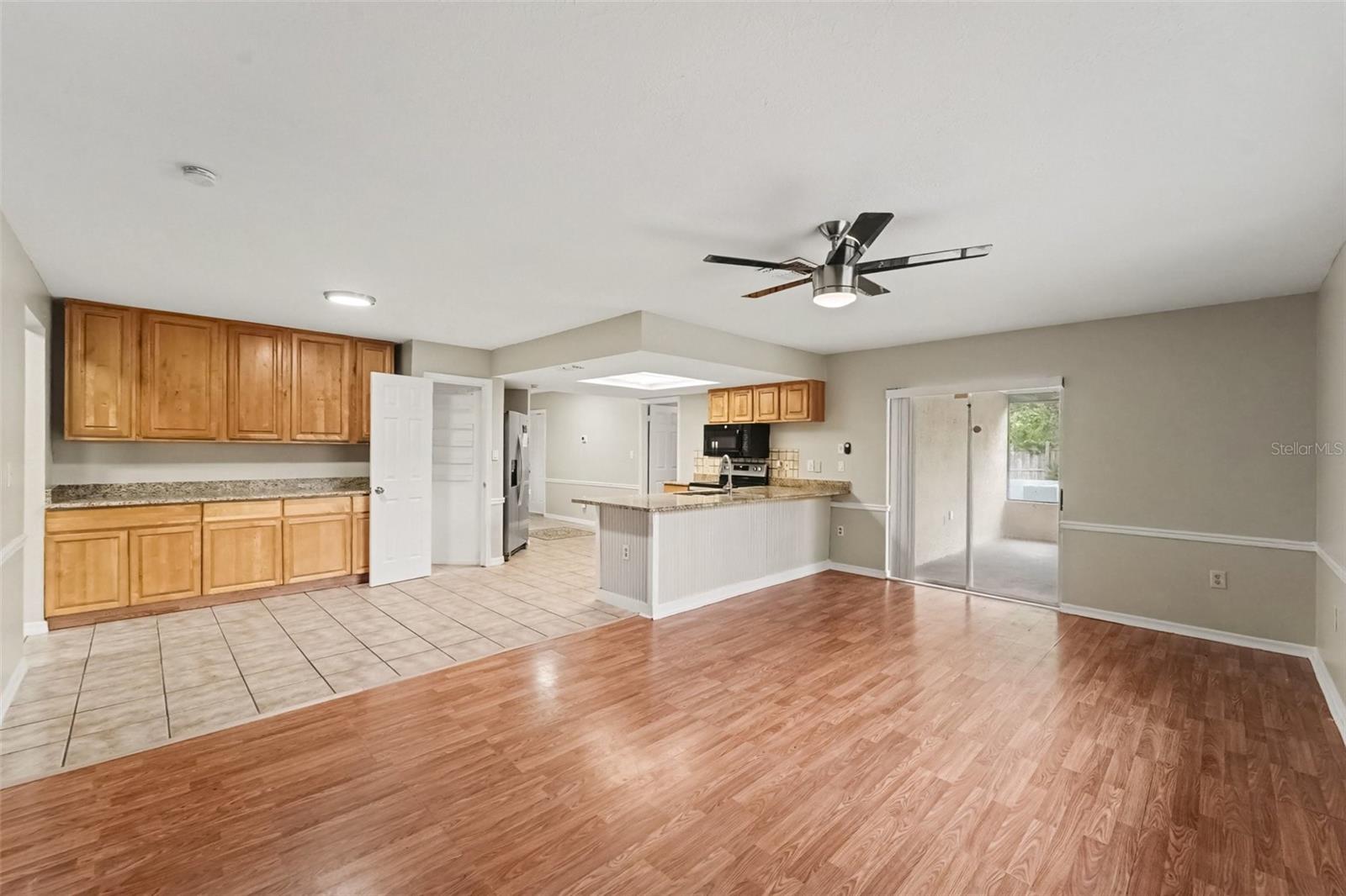 5296 Freeport Dr Property Photo 5