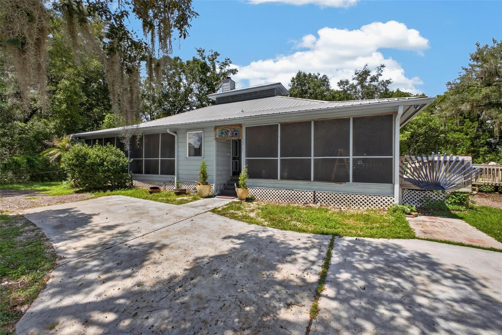 25717 Troon Ave Property Photo 1