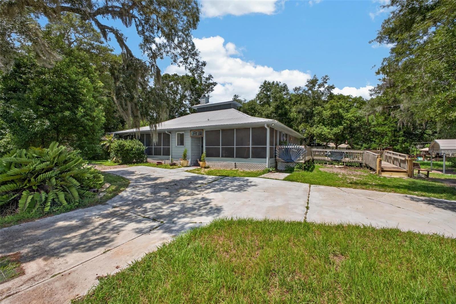 25717 Troon Ave Property Photo 3