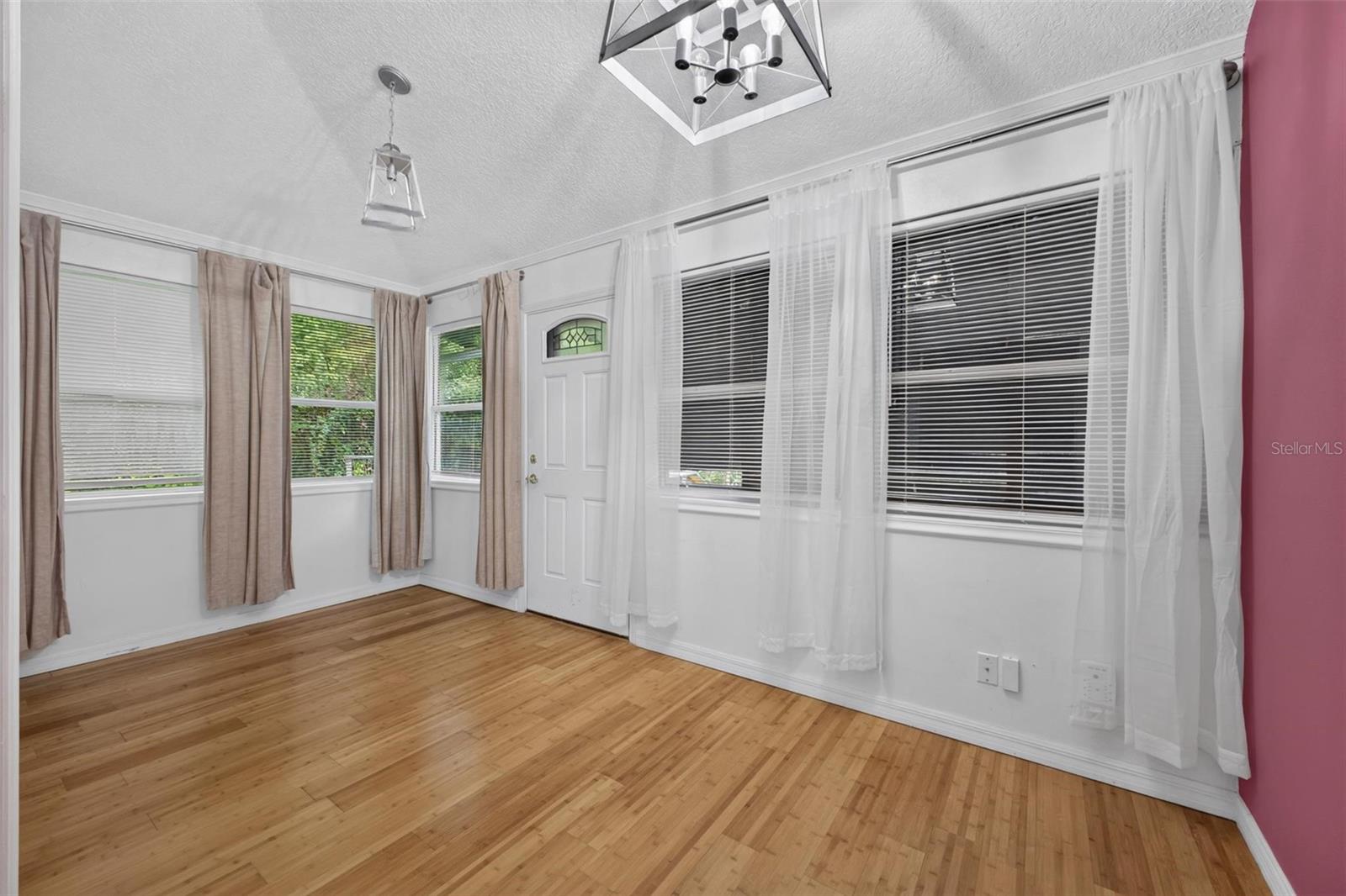 25717 Troon Ave Property Photo 22