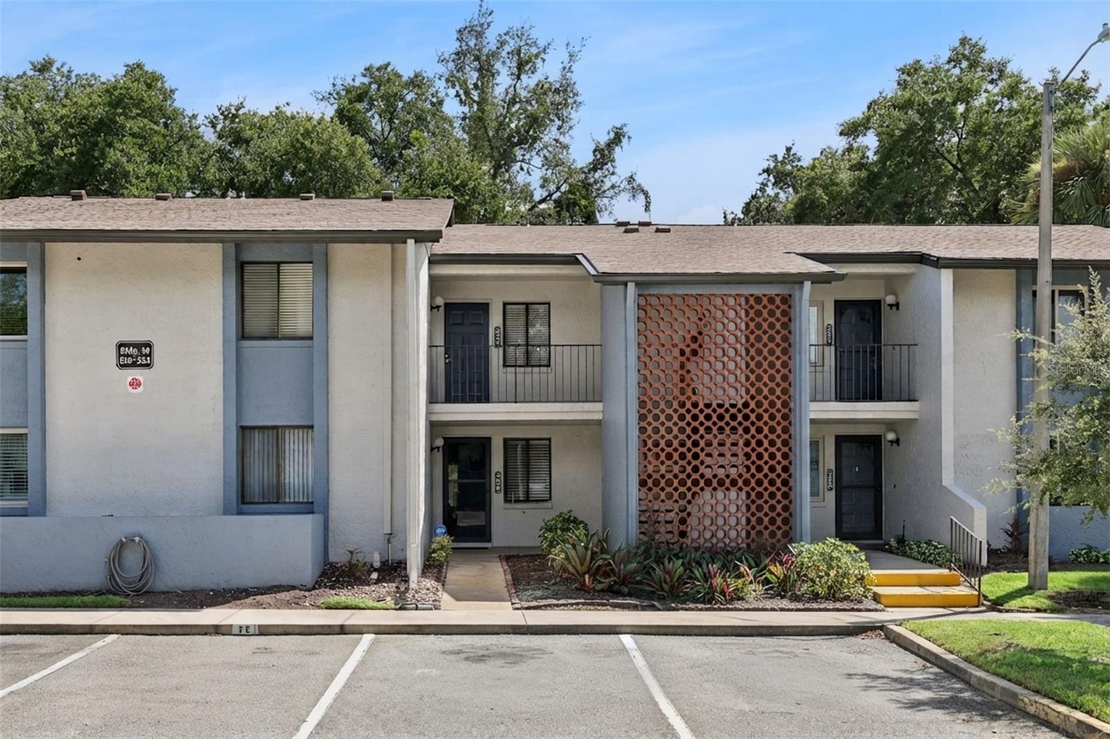 16 Escondido Cir #221 Property Photo 1