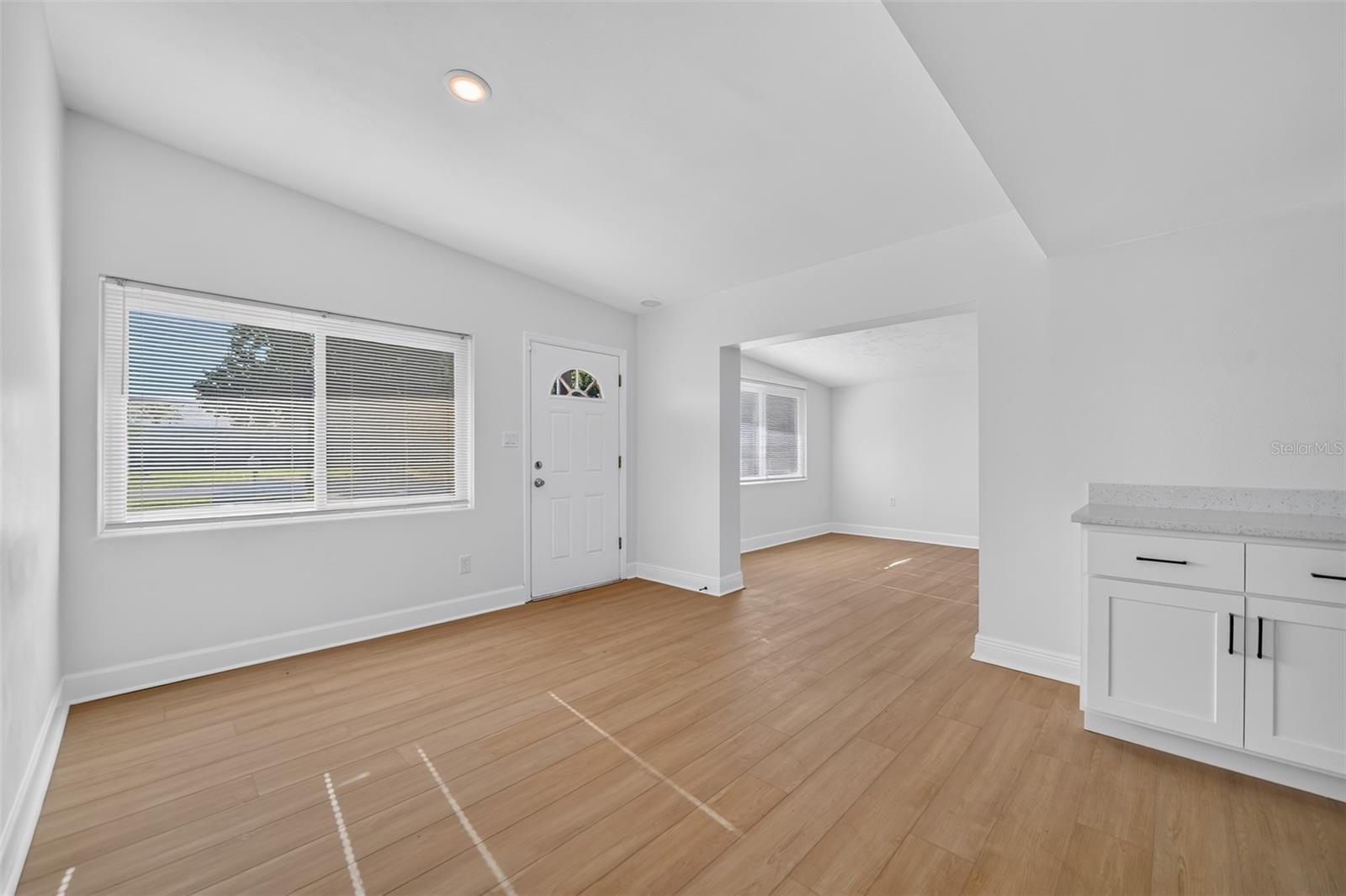 1606 Foxbower Rd Property Photo 6