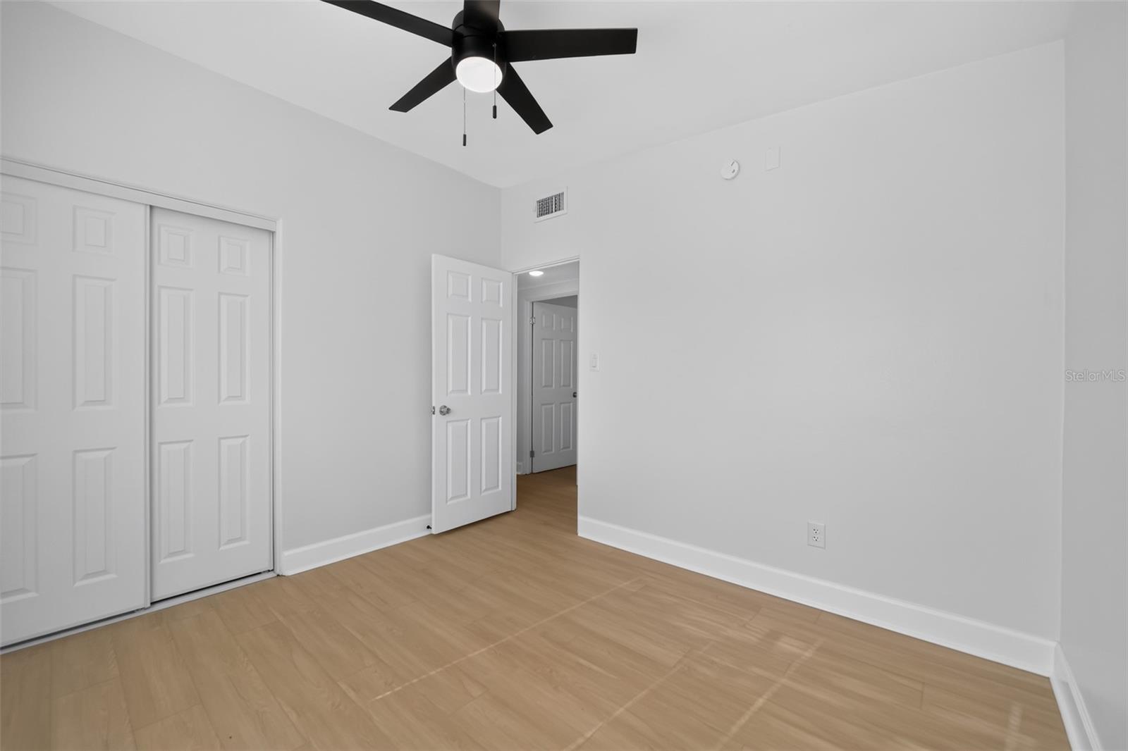 1606 Foxbower Rd Property Photo 17
