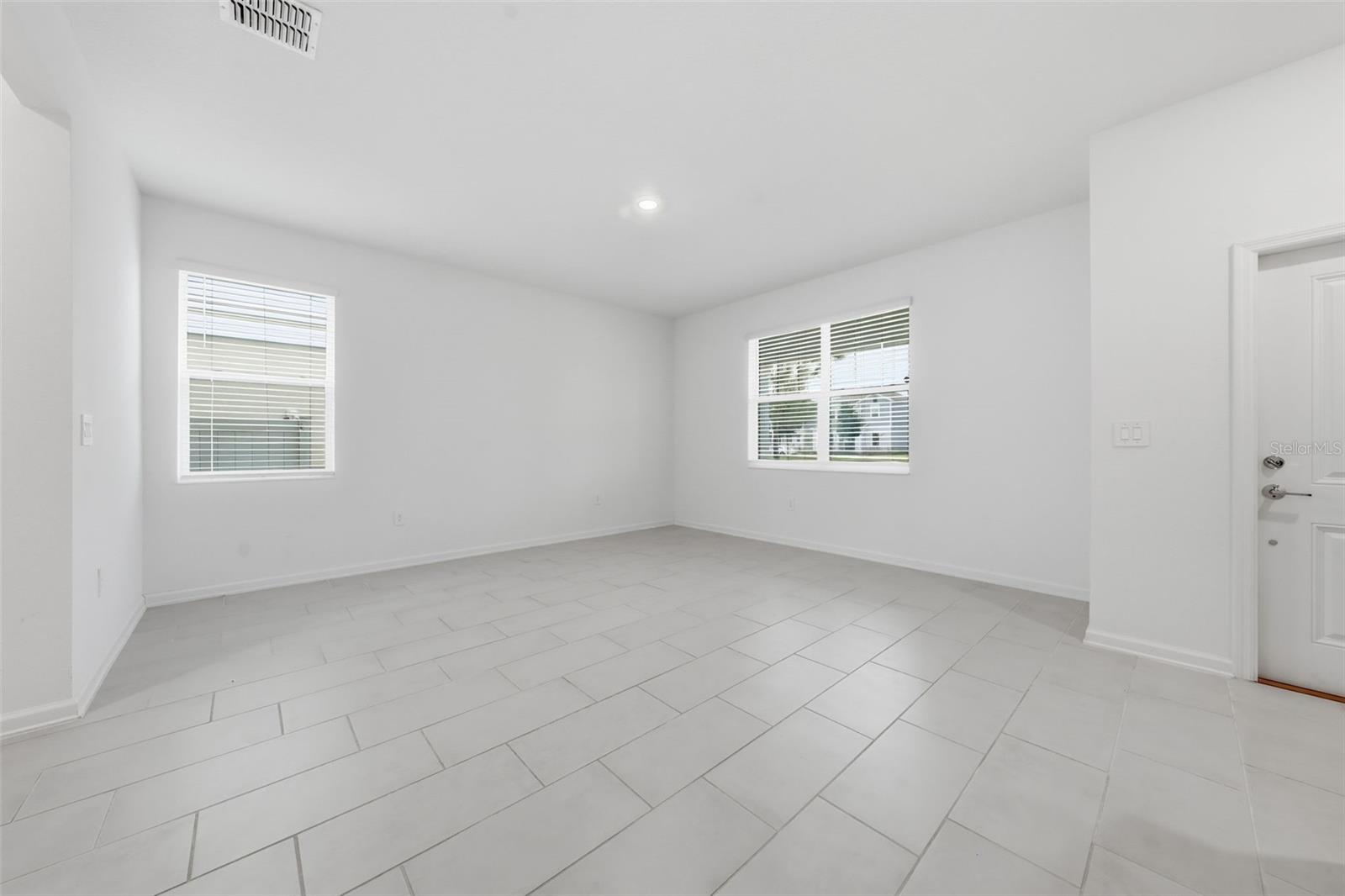 6418 Limberpine Aly Property Photo 3