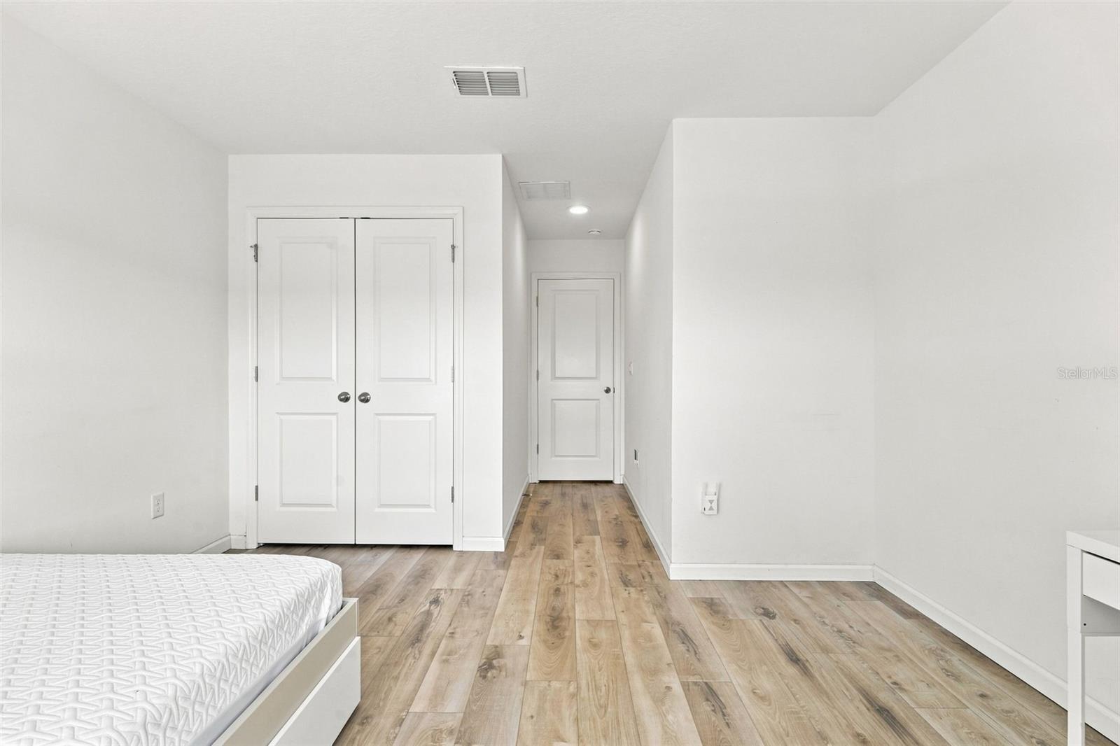 932 Spring Palms Loop Property Photo 24