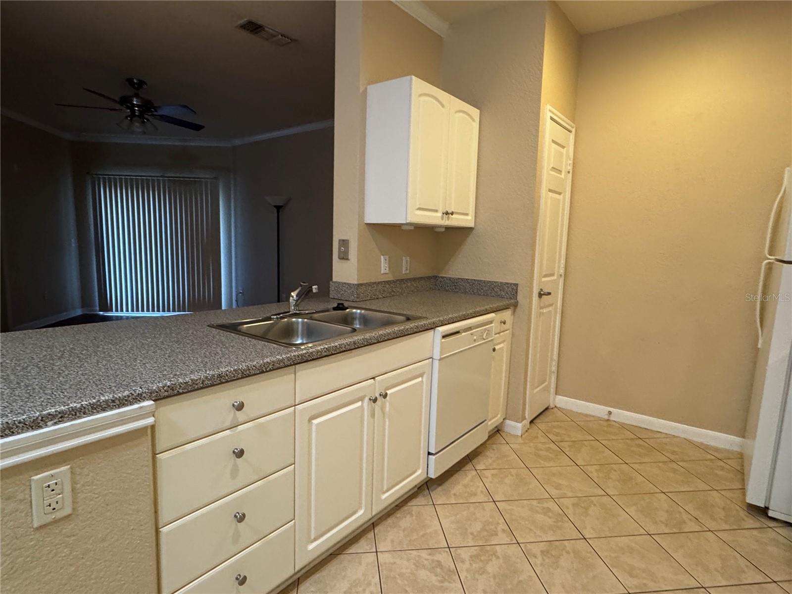 860 N Orange Ave #150 Property Photo 3