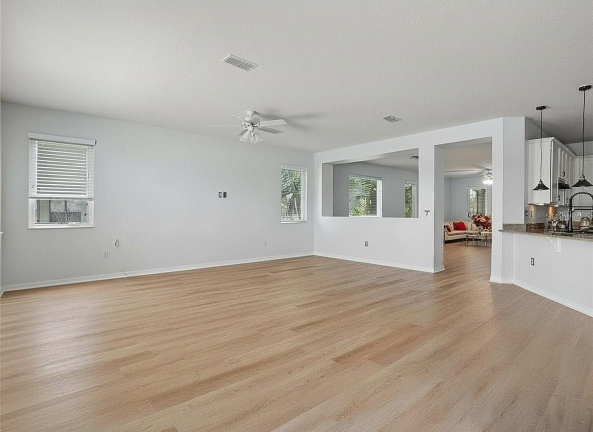 1565 Angler Ave Property Photo 12