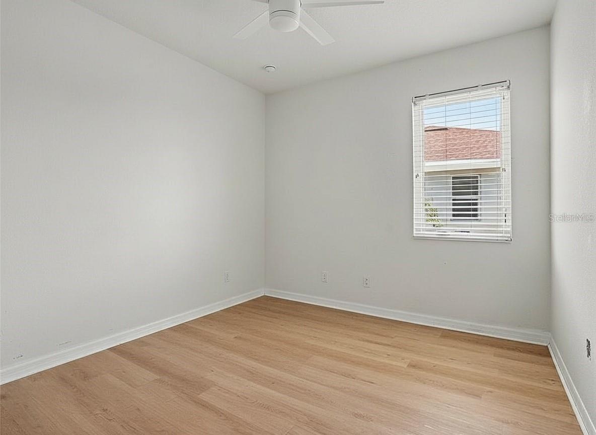 1565 Angler Ave Property Photo 28