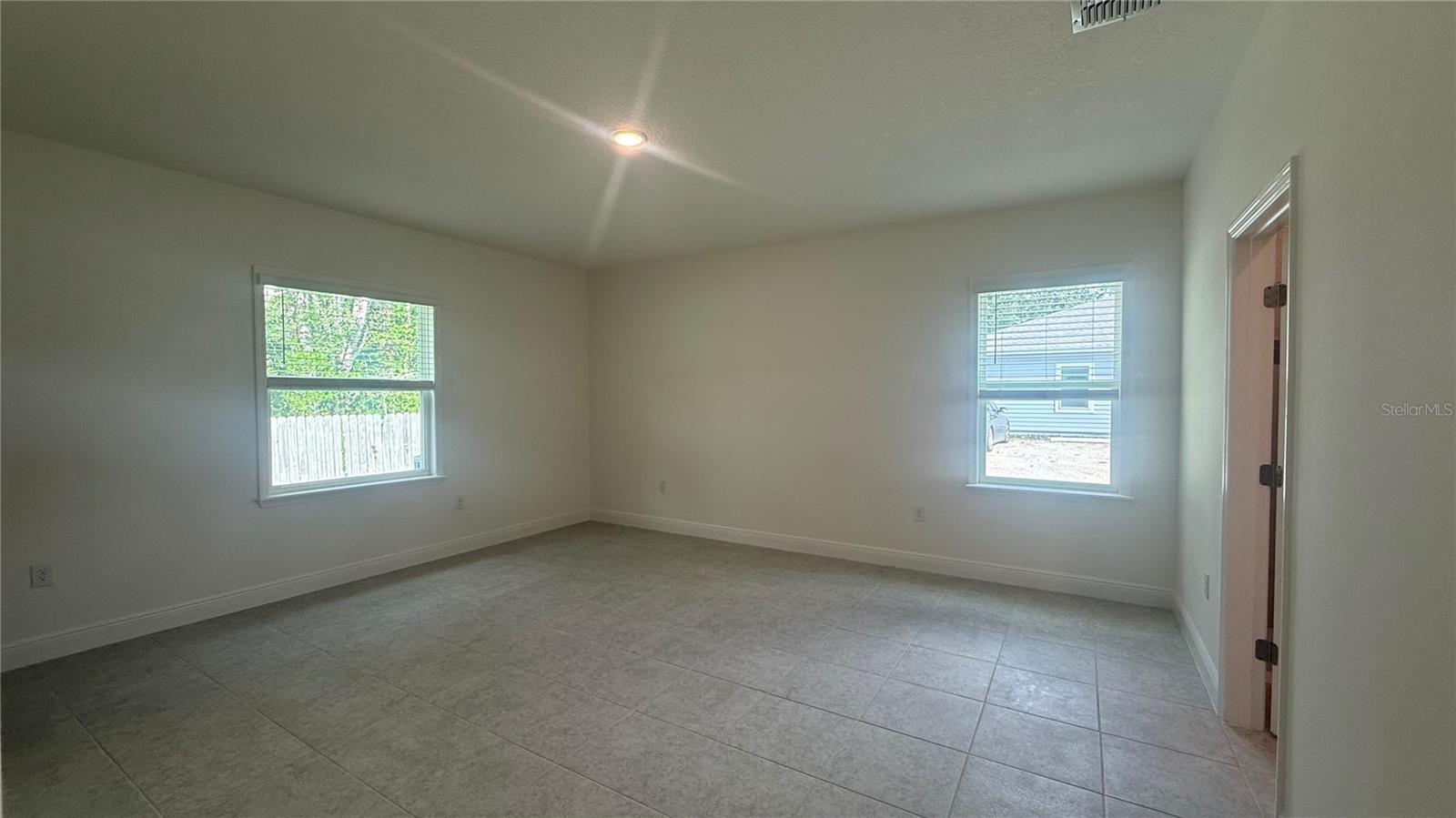 830 Sw 80th Way Property Photo 7