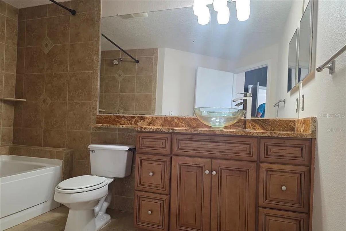 5554 Metrowest Blvd #4-310 Property Photo 5