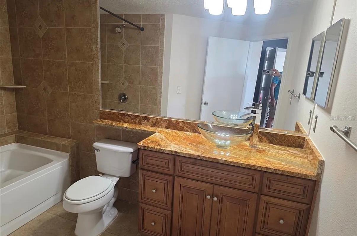 5554 Metrowest Blvd #4-310 Property Photo 6