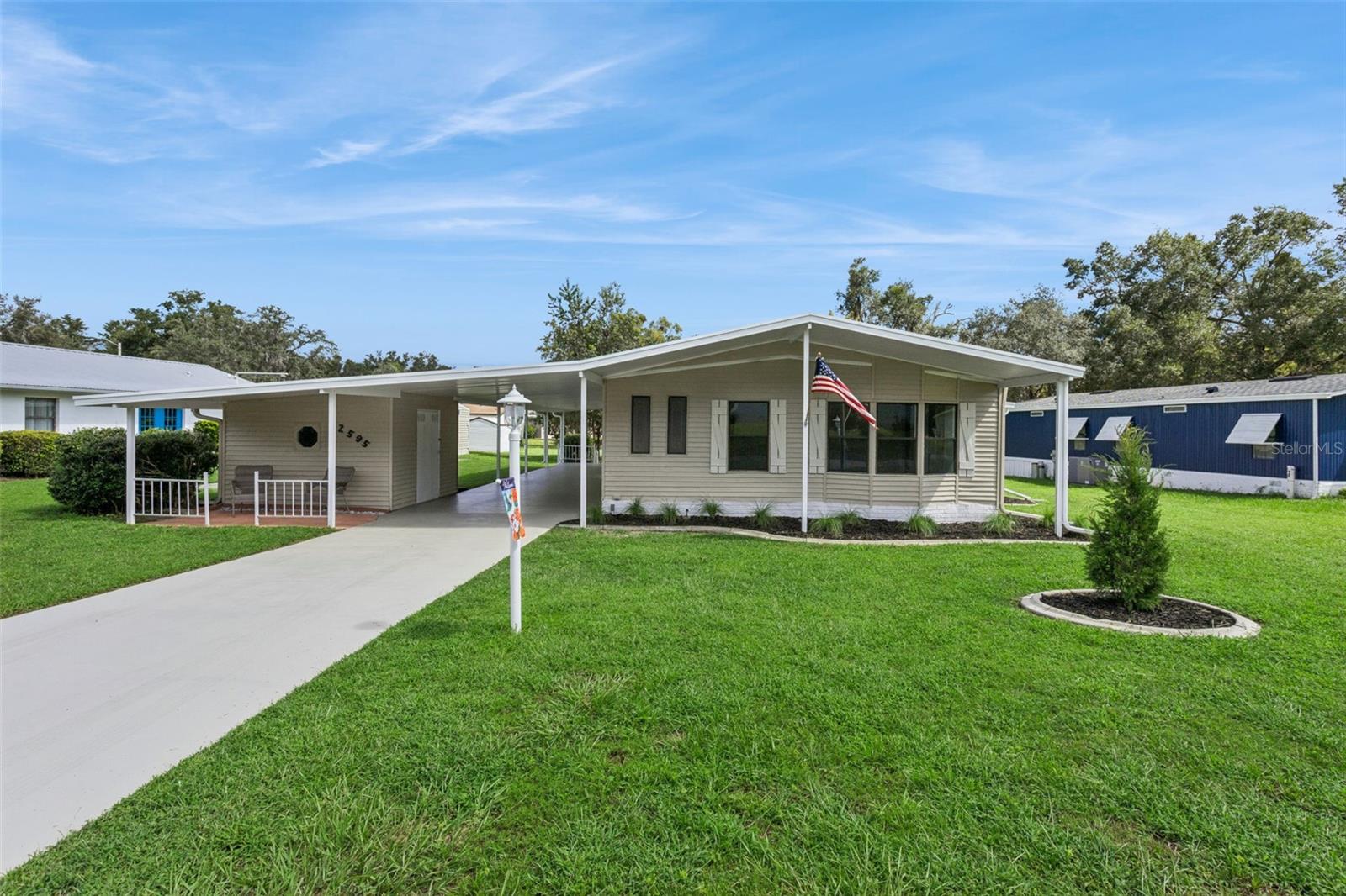 2595 E MONTE CT