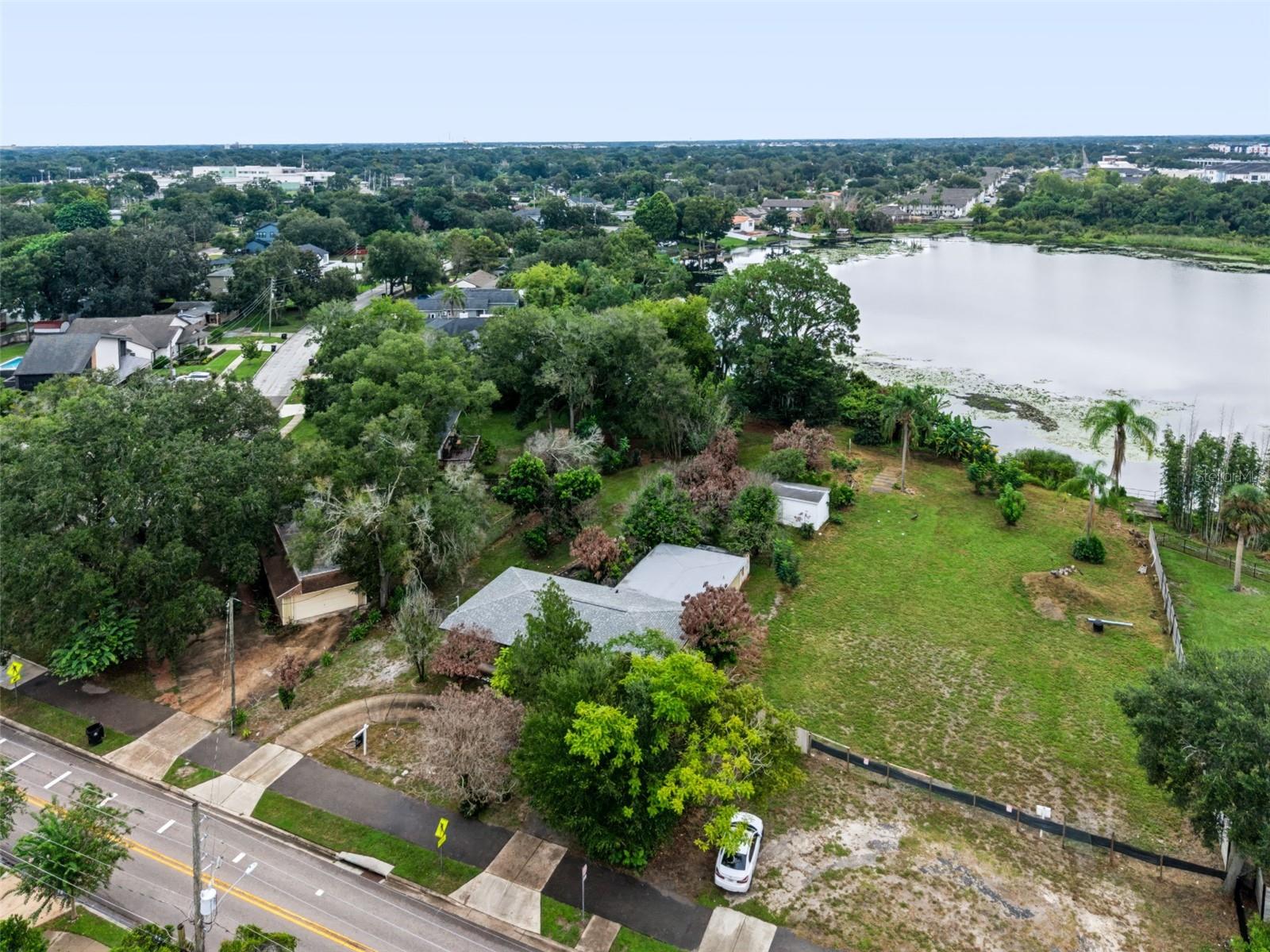 1111 N Bumby Ave Property Photo 12