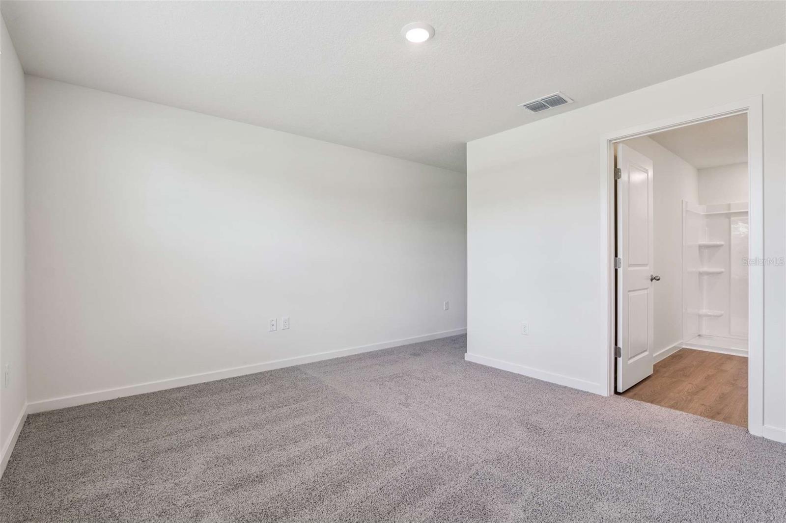 507 Remick St Property Photo 11