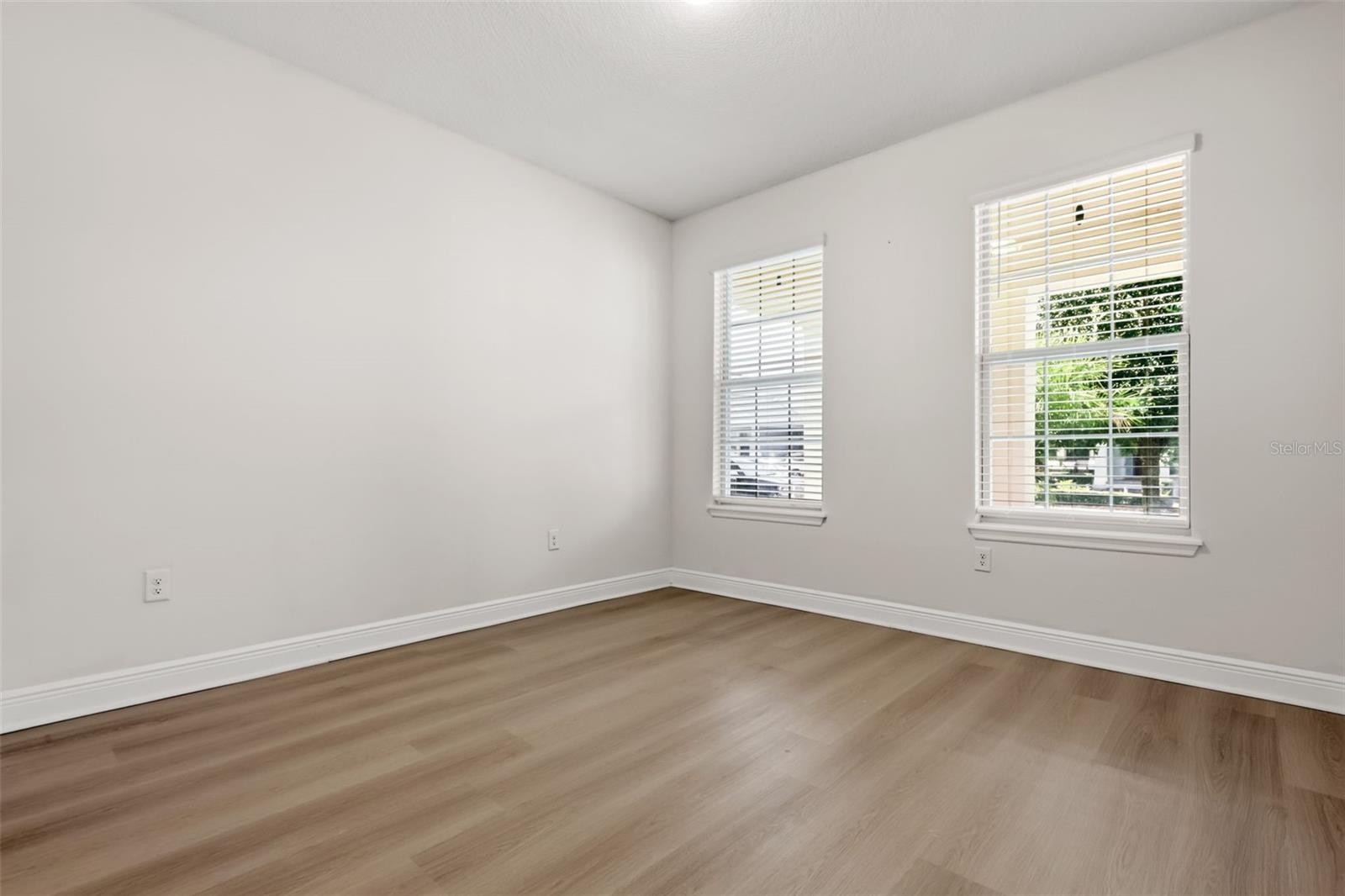 15526 Mango Isle St Property Photo 34
