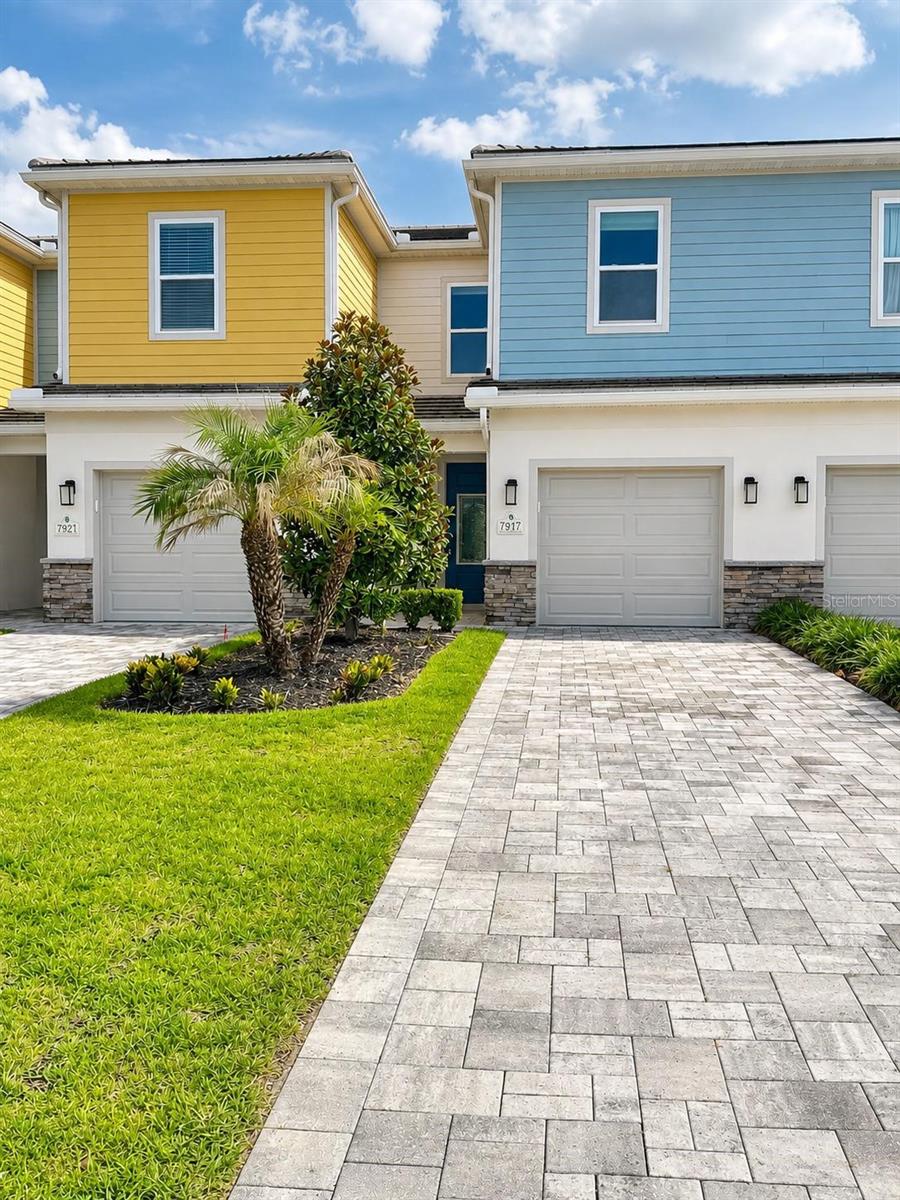 7917 PUTTING GREEN WAY Property Photo 1
