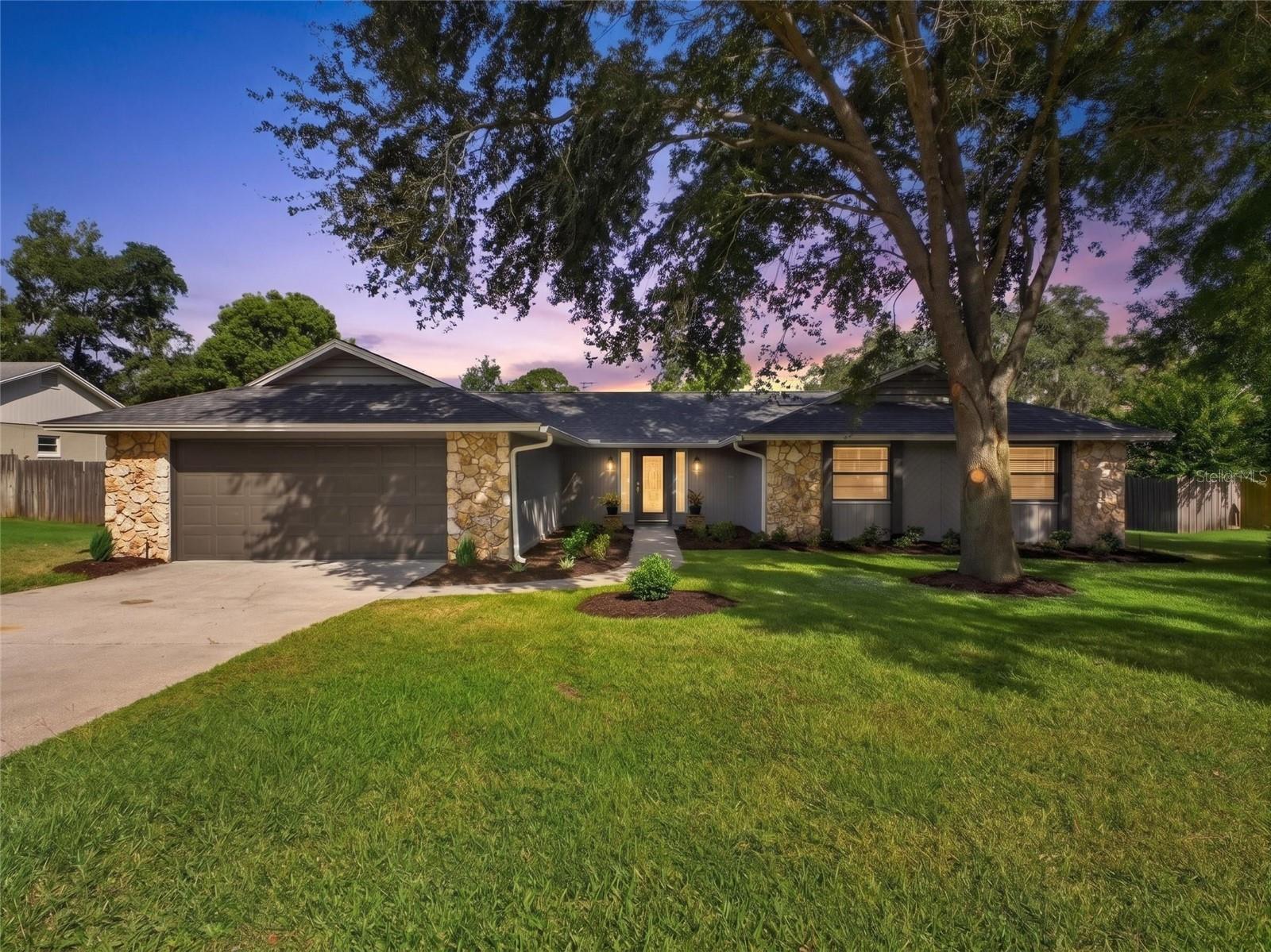2183 BENT OAK DR