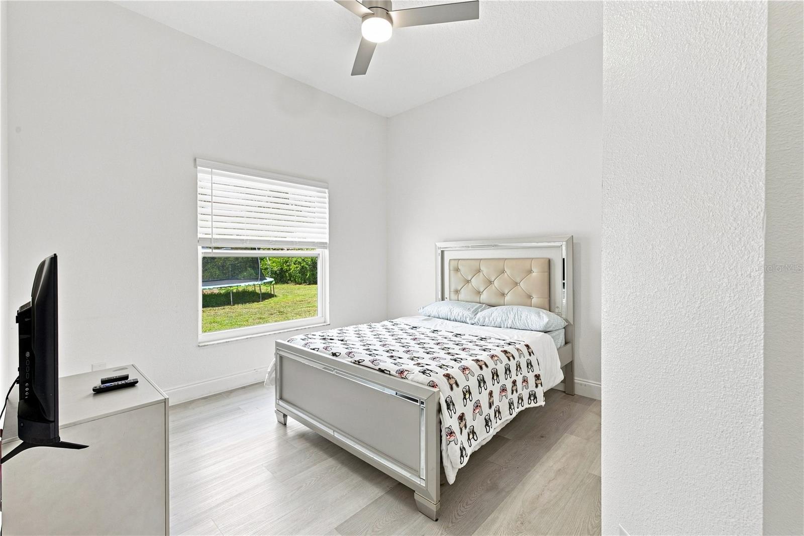 672 Cranebrook Ct Property Photo 35