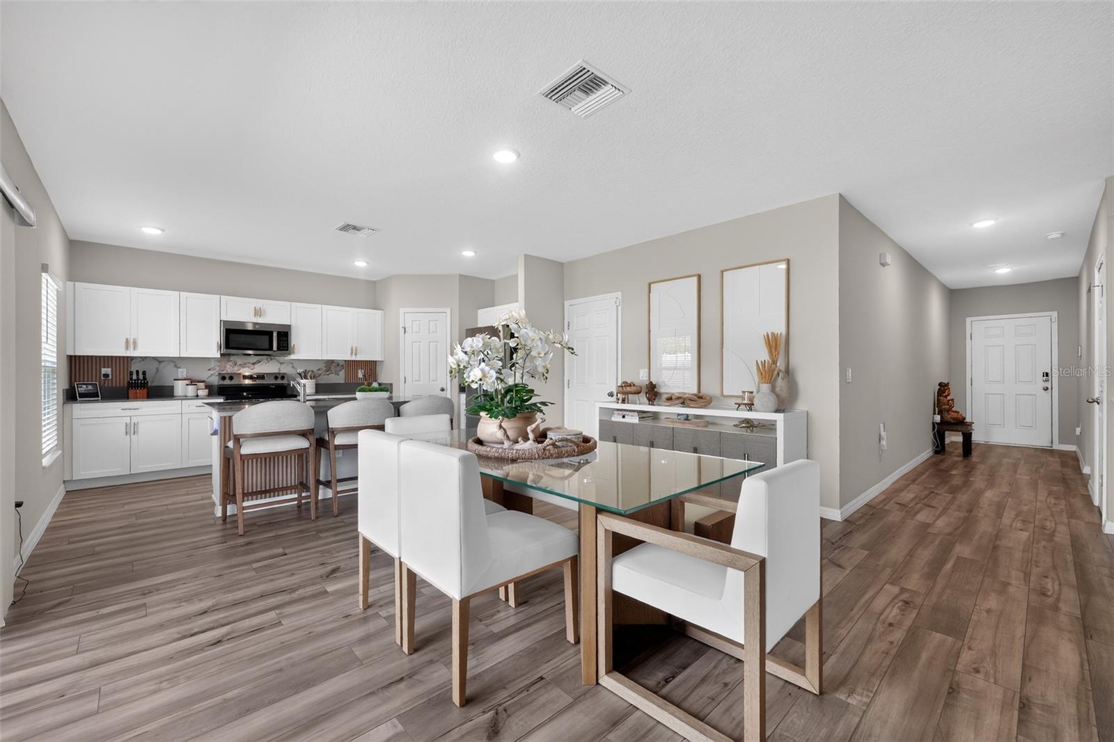 1857 Grasmere St Property Photo 4