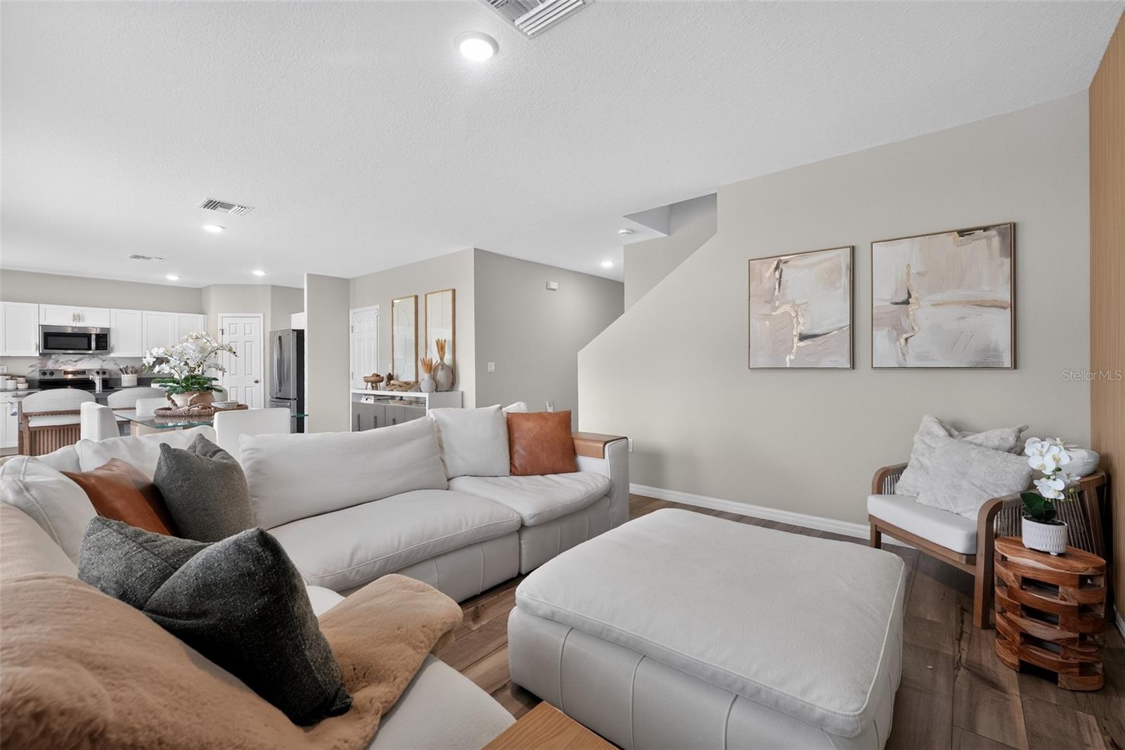 1857 Grasmere St Property Photo 8