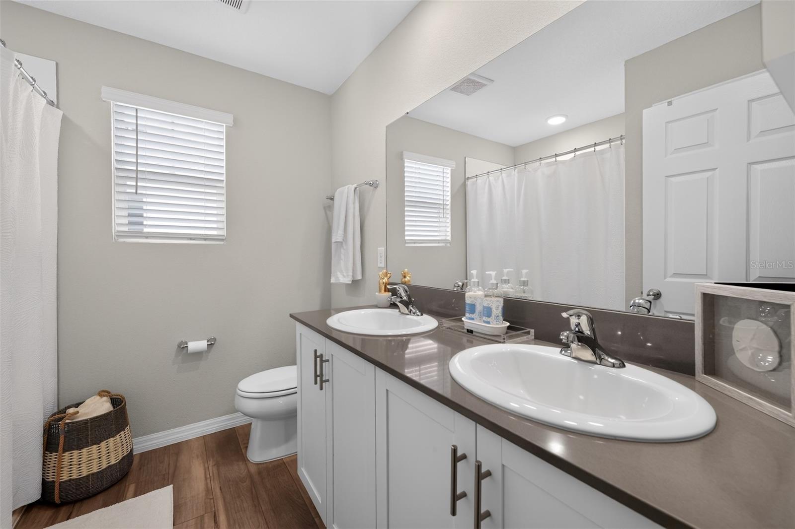1857 Grasmere St Property Photo 28