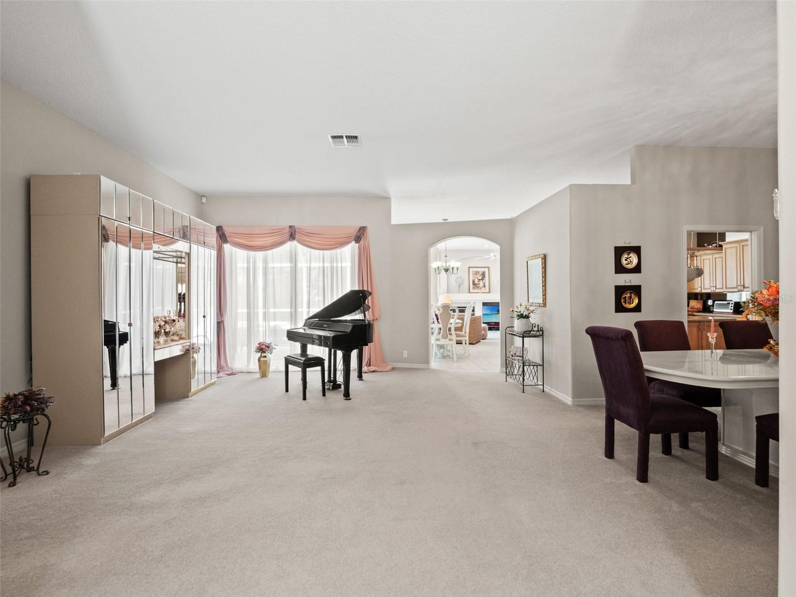 5325 Lake Bluff Ter Property Photo 13