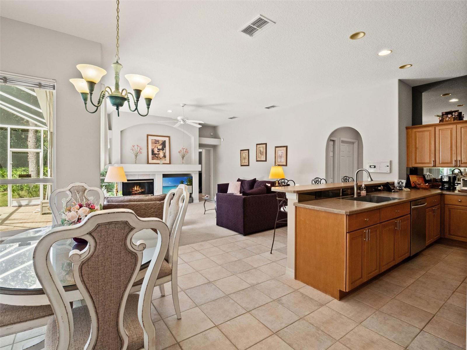 5325 Lake Bluff Ter Property Photo 16