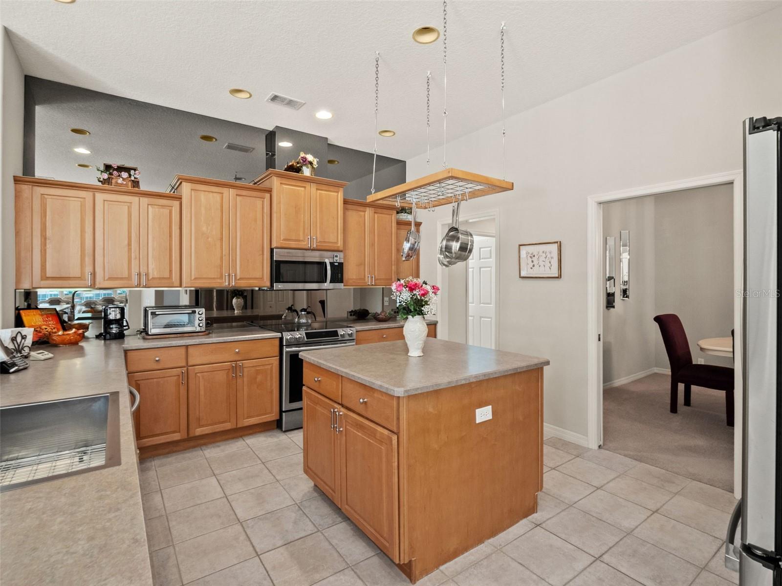5325 Lake Bluff Ter Property Photo 17