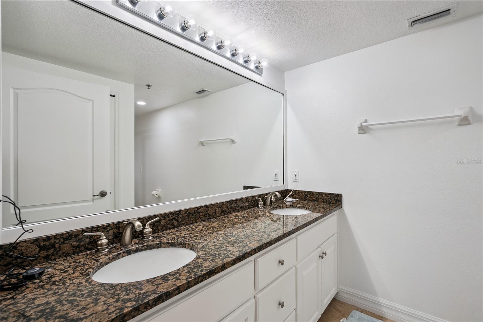 5300 S Atlantic Ave #13-604 Property Photo 20
